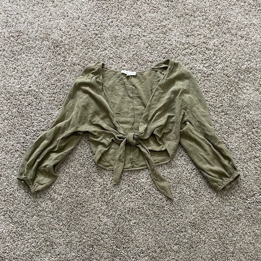 🌿 Linen Cropped Tie Front Top 🌿